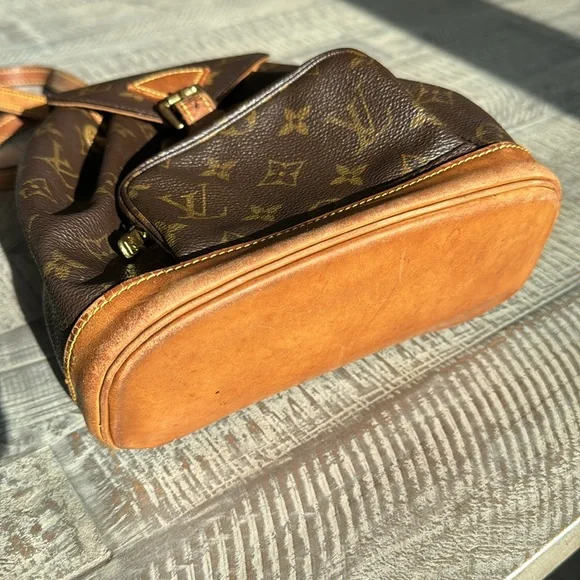 Louis Vuitton backpack - Picture 2 of 7